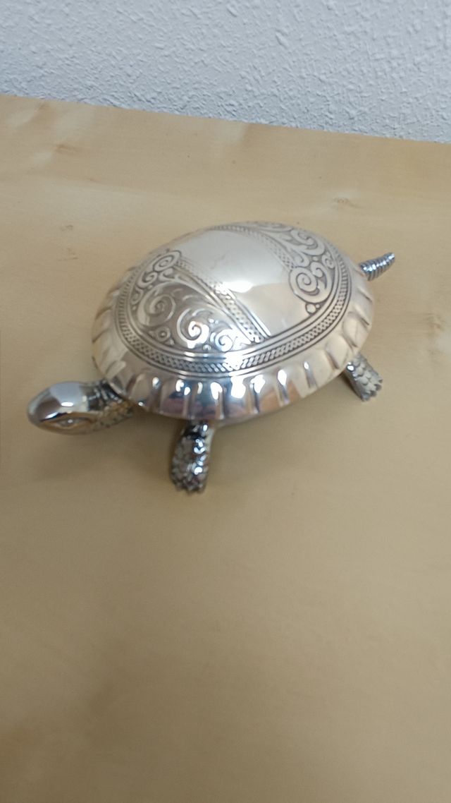 TIMBRE TORTUGA BOJ PLATEADO.