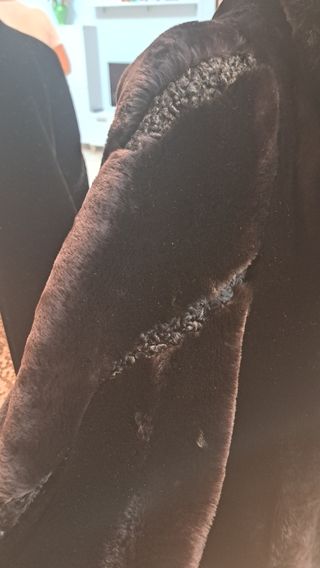 Abrigo de Muton Negro