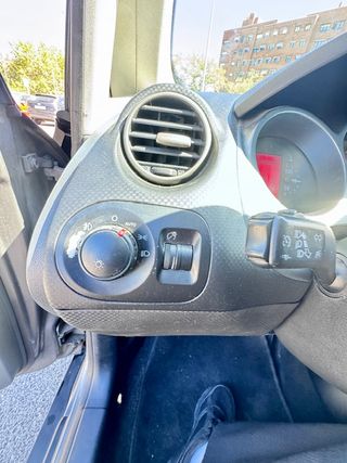SEAT Toledo 2.0 TDI 140CV – Año 2008 (finales) – 2