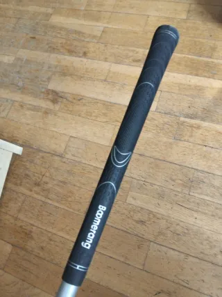 Hierro 5 Boomerang vara grafito en regular flex