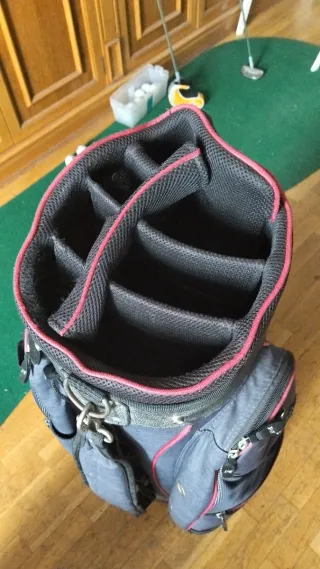 Bolsa para palos de golf muy amplia