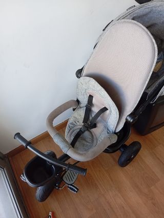 Triciclo infantil gris