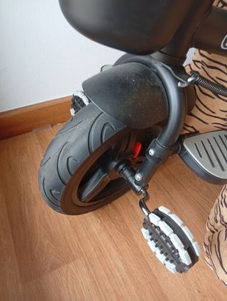 Triciclo infantil gris