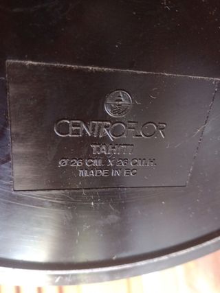 MACETA GRANDE CON AUTORRIEGO, MUY BUEN ESTADO, 