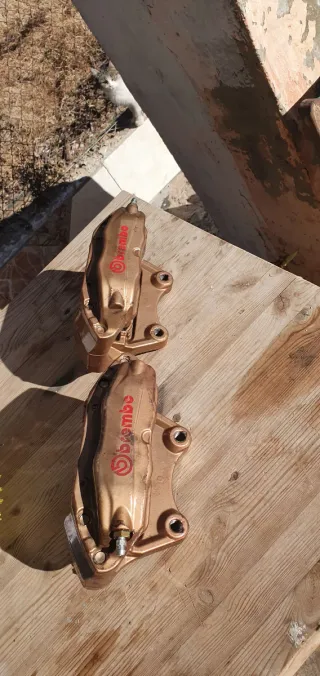 Pinzas Brembo Nissan 350z Delanteras