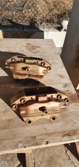 Pinzas Brembo Nissan 350z Delanteras
