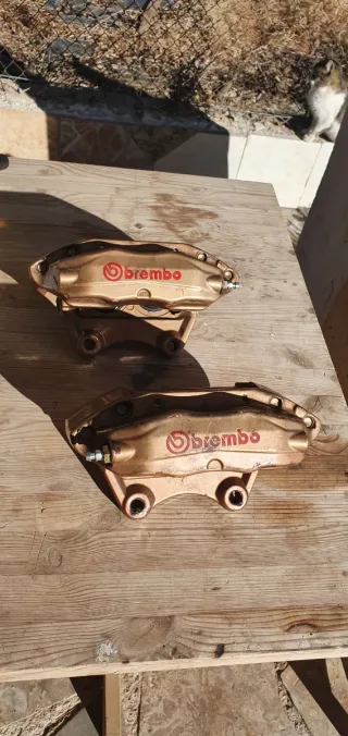 Pinzas Brembo Nissan 350z Delanteras