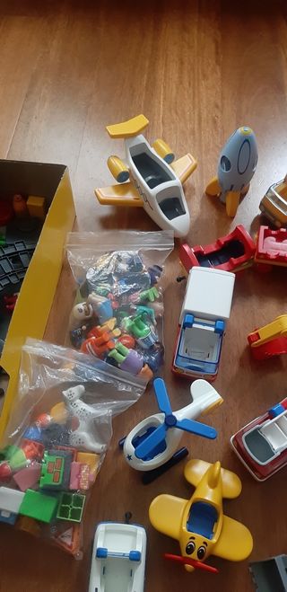 Lote de 15 vehículos de playmobil 123. NUEVOS