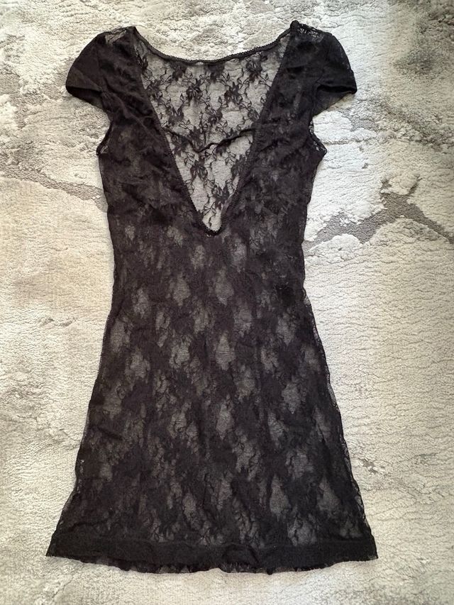 Camiseta Guess Encaje Transparente Negra