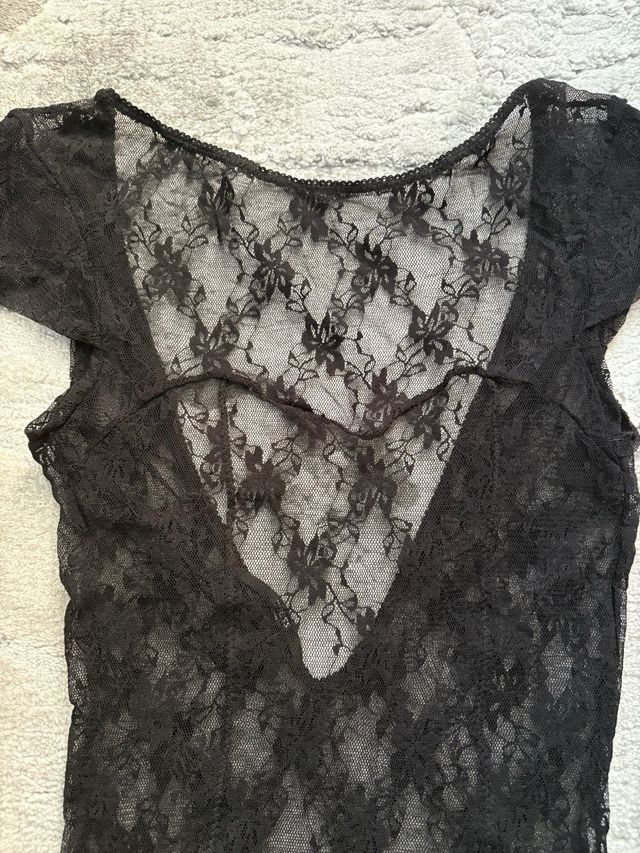 Camiseta Guess Encaje Transparente Negra