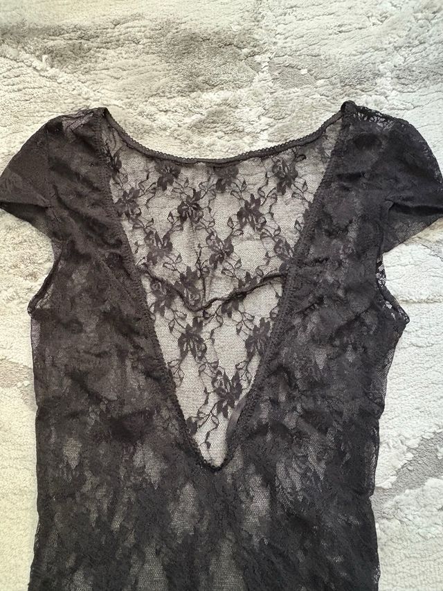 Camiseta Guess Encaje Transparente Negra