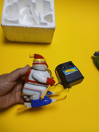 Sciatore giocattolo vintage con telecomando