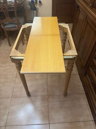 Mesa redonda extensible de madera
OCASIÓN!!!