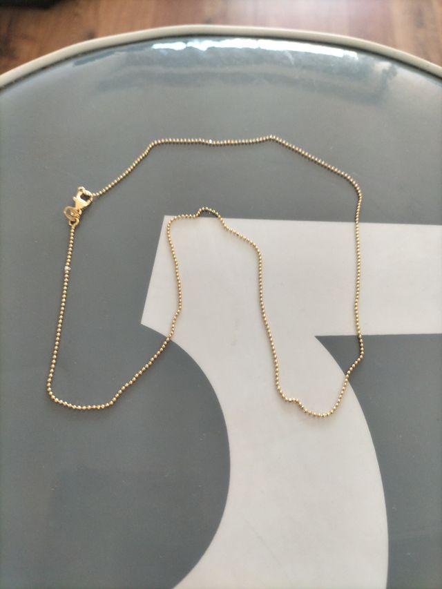 Cadena de oro fina de chica nueva.