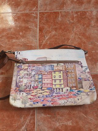 Precioso bolso parfois para portátil o documentos