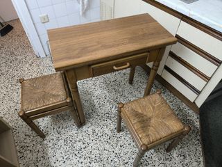 Mesa y 2 Taburetes Madera