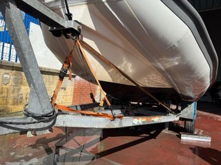 Barca neumatica 4m con Motor 4t 40 cv