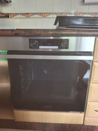 Horno HISENSE BI62216AX Encastrable. 