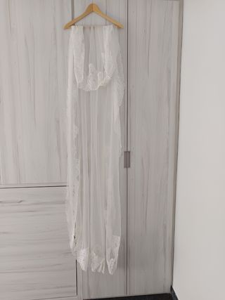 Velo de novia con encaje