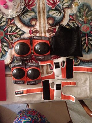 Protezioni per ginocchia, polsi e gomiti + sacca