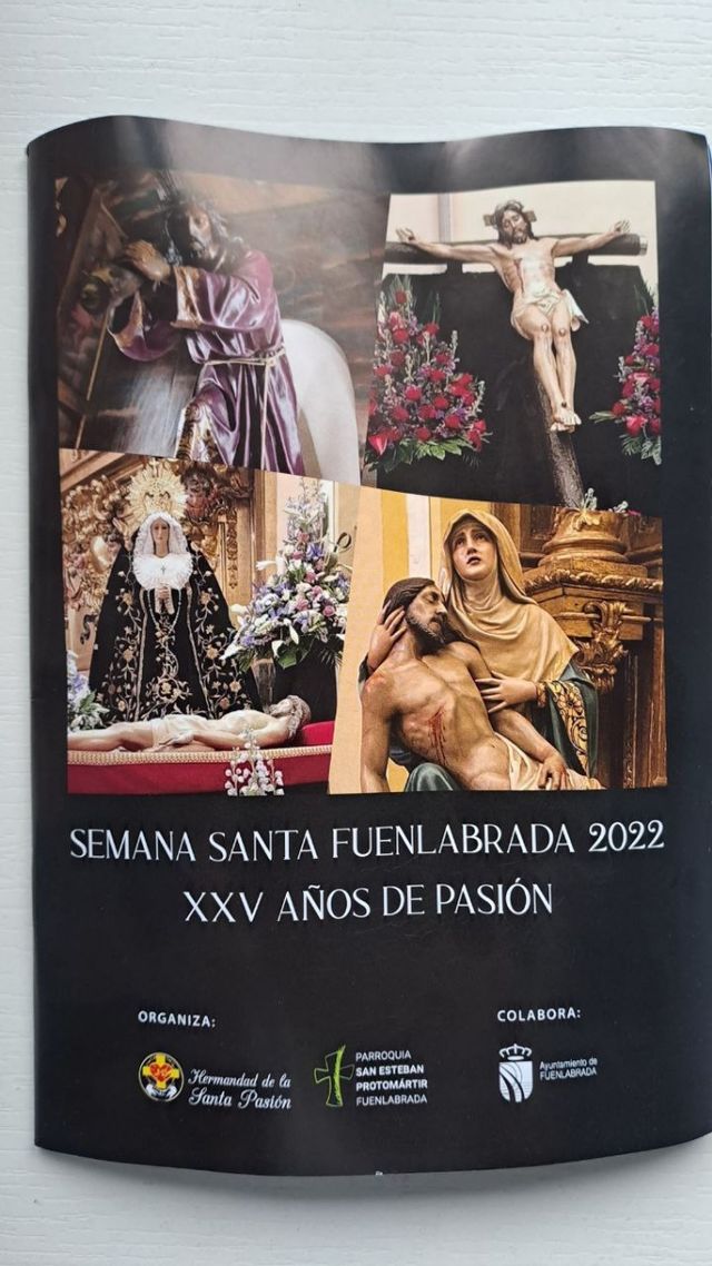 Colgadura o balconera Hermandad Santa Pasión morad