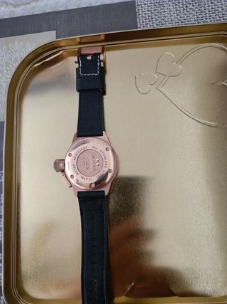 Reloj TW Steel Negro y Dorado