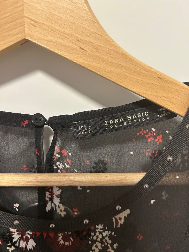 Vestido Zara floral negro talla L