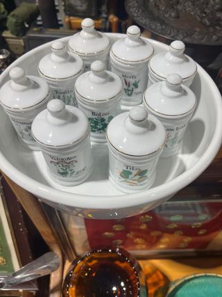 Bandeja cerámica con 9 tarros de hierbas