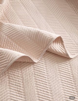 Colcha rosa Shein troquelada