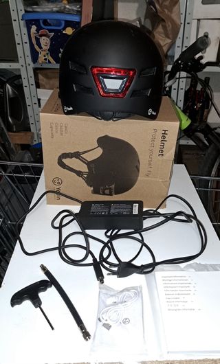 Patinete Eléctrico Xiaomi + Casco + Cargador