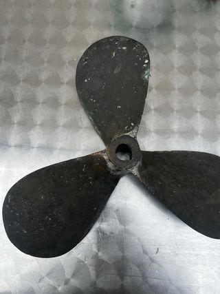 Hélice de barco de bronce
