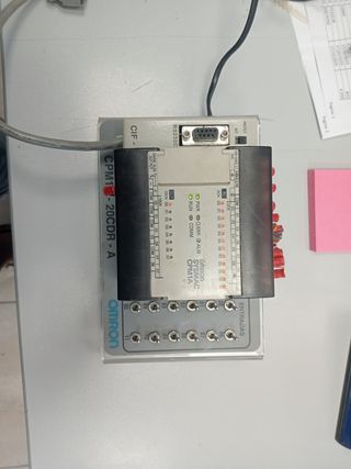 Banco de Pruebas Omron Sysmac CPM1A-20CDR