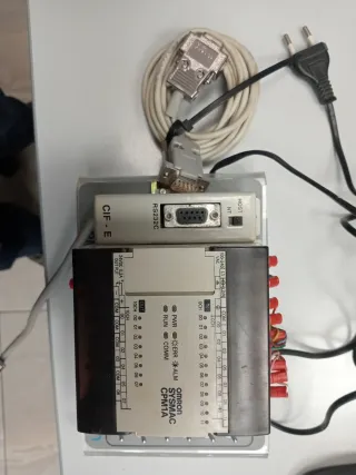 Banco de Pruebas Omron Sysmac CPM1A-20CDR