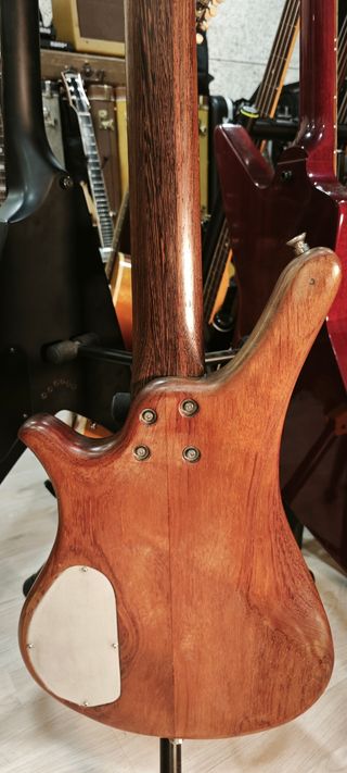 Bajo Warwick Corvette 1997 Modificado