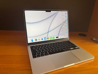 MacBook Air M3 512GB 16GB Plata Garantía Nov 2025