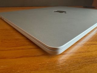 MacBook Air M3 512GB 16GB Plata Garantía Nov 2025