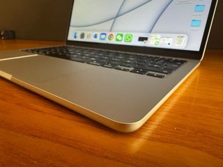 MacBook Air M3 512GB 16GB Plata Garantía Nov 2025