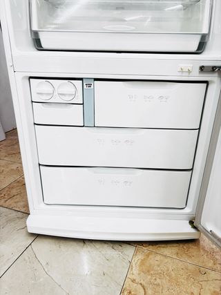 Nevera Samsung con despensador  Blanca