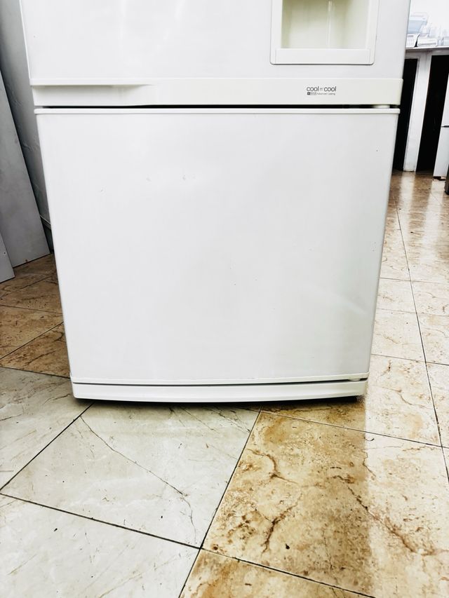 Nevera Samsung con despensador  Blanca