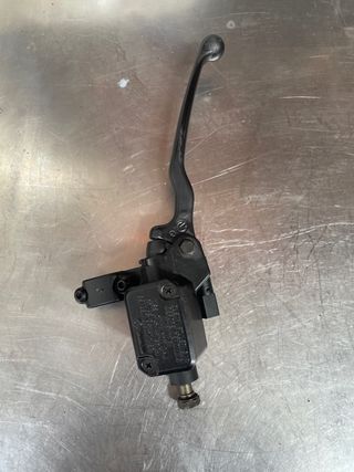 Bomba Freno Izquierda Piaggio X9 2003
