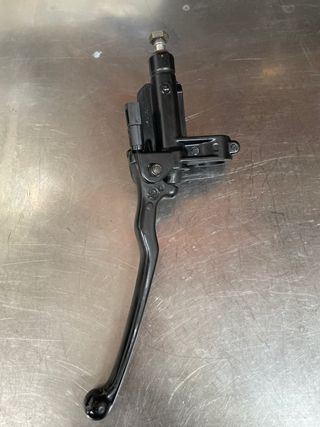 Bomba Freno Derecha Piaggio X9 2003
