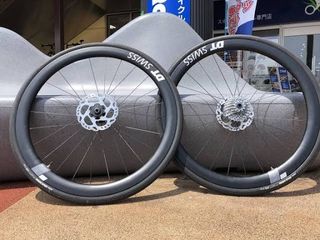 Ruedas carbono DT swiss arc 1400 45