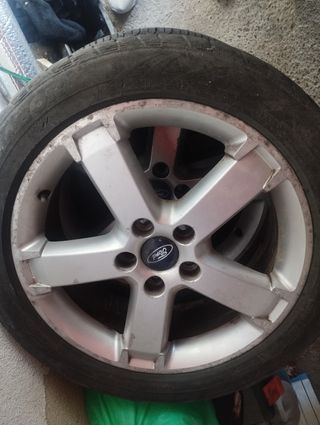 Llantas Ford