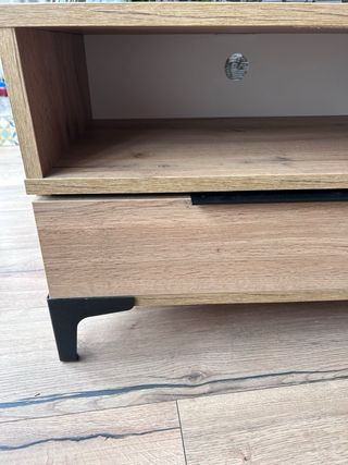 Mueble TV melamina y metal