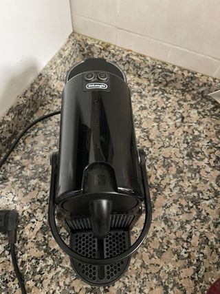 Cafetera Nespresso Delonghi Inissia Negra