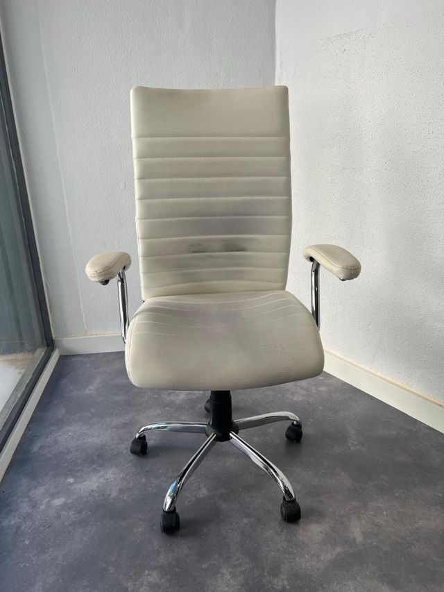 Silla de oficina ergonómica