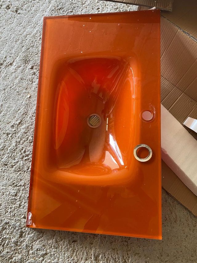 Lavabo de cristal naranja