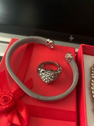 Conjunto de 2 pulseras y anillo 