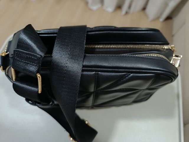 Bolso bandolera acolchado negro