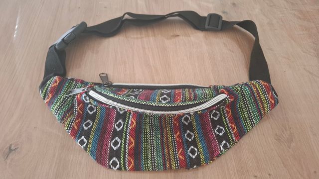 Riñonera multicolor NUEVA